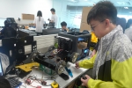 科大今年首度伙大强创新科技及香港科学园在港举办机械人大赛，综合系统与设计学生将来亦可以参加此比赛作为小组专题研习。 - 香港科技大学